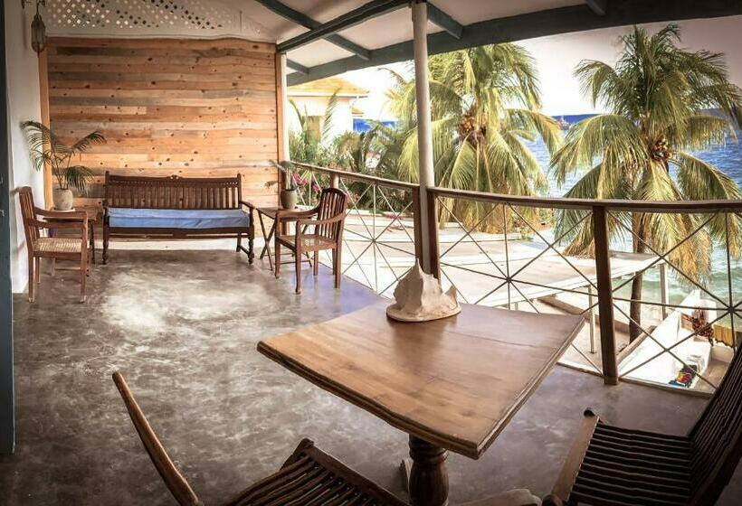 חדר דלוקס עם מרפסת נוף לים, Archipelago Waterfront