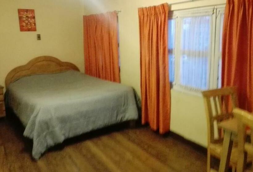 חדר משפחתי, Hostal Isidoros