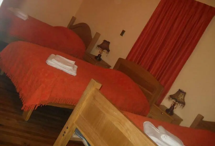 اتاق استاندارد سه تخته با سرویس بهداشتی مشترک, Hostal Isidoros