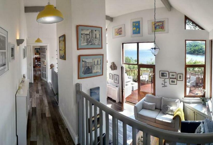 Номер Стандарт, Skye Photo Centre