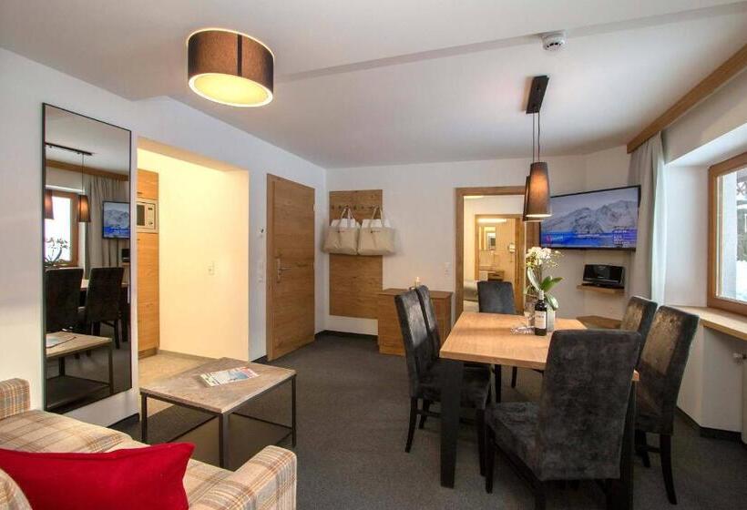 Апартаменты Comfort 2 Спальни, Gurglhof Apartmenthaus