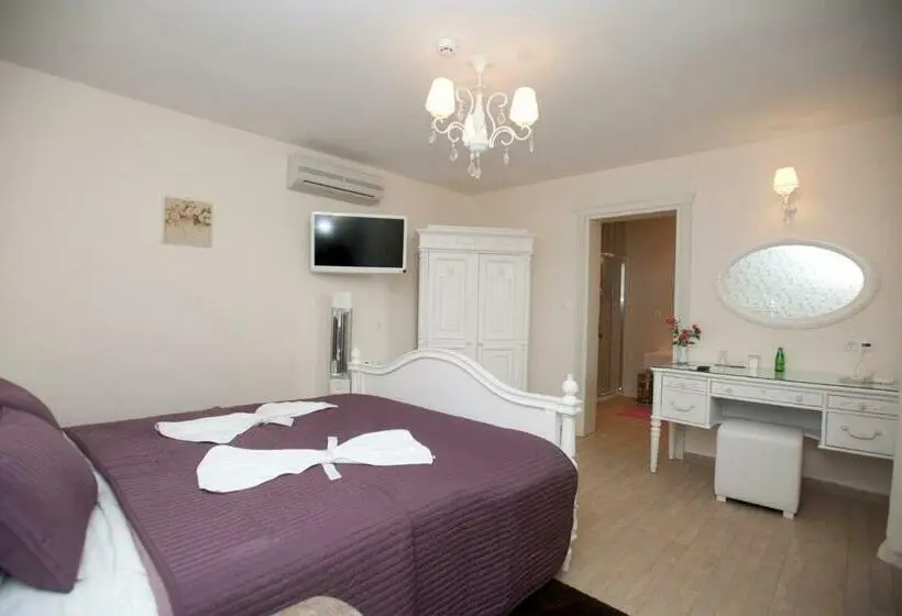 Deluxe-huone, Riva S Club