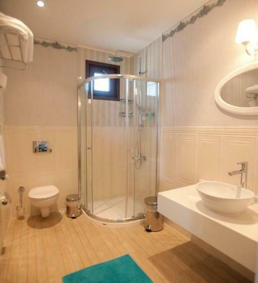 חדר דלוקס, Riva S Club