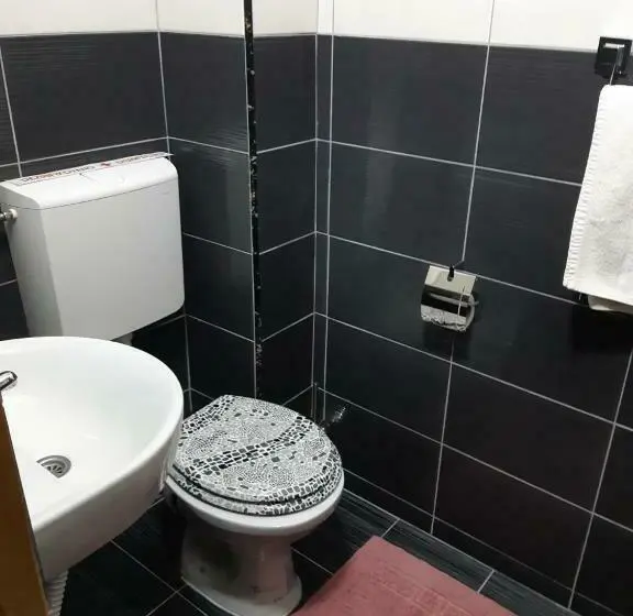اتاق استاندارد یک نفره, Bed And Breakfast M Jasmin
