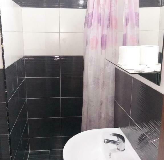 اتاق استاندارد سه نفره, Bed And Breakfast M Jasmin