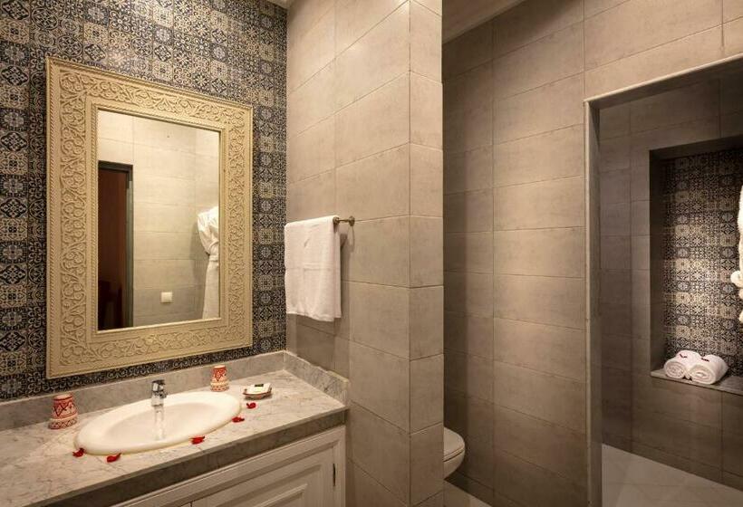 اتاق لوکس چهار تخته, Riad Les Remparts De La Kasbah