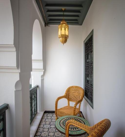 اتاق لوکس با چشمانداز استخر, Riad Les Remparts De La Kasbah