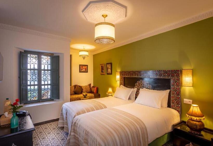 اتاق لوکس با چشمانداز استخر, Riad Les Remparts De La Kasbah