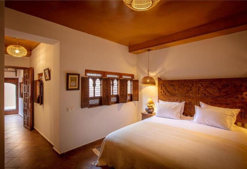 Superior Room with Terrace, Riad Les Remparts De La Kasbah