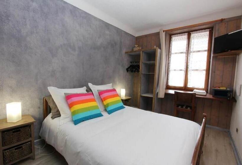 Номер Стандарт, Auberge De L Echauguette