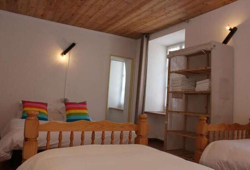 غرفة عائلية, Auberge De L Echauguette