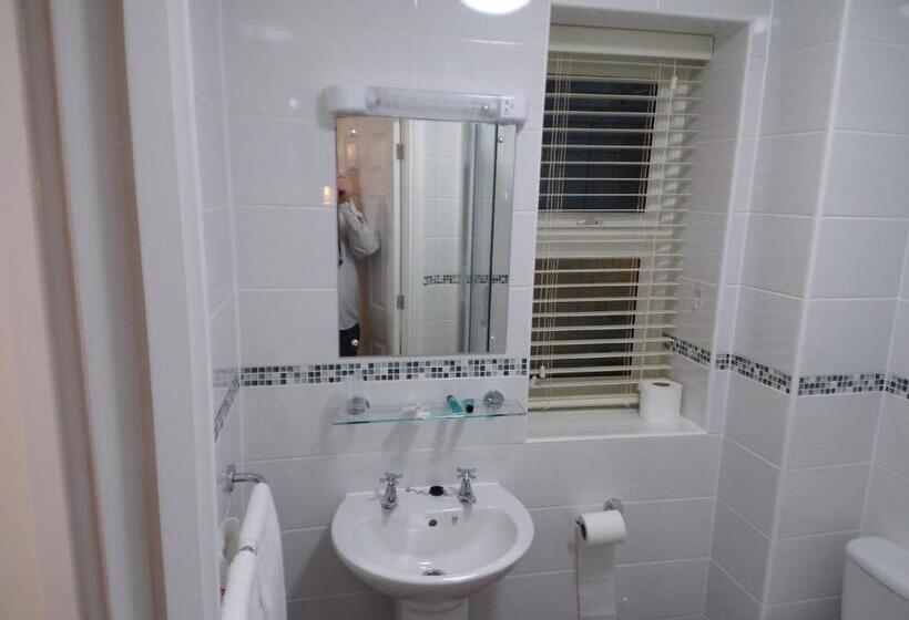 Номер Стандарт Трехместный, The Belfry