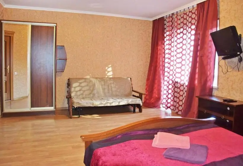 Standard Neljän Hengen Huone Parveke, лісова казка