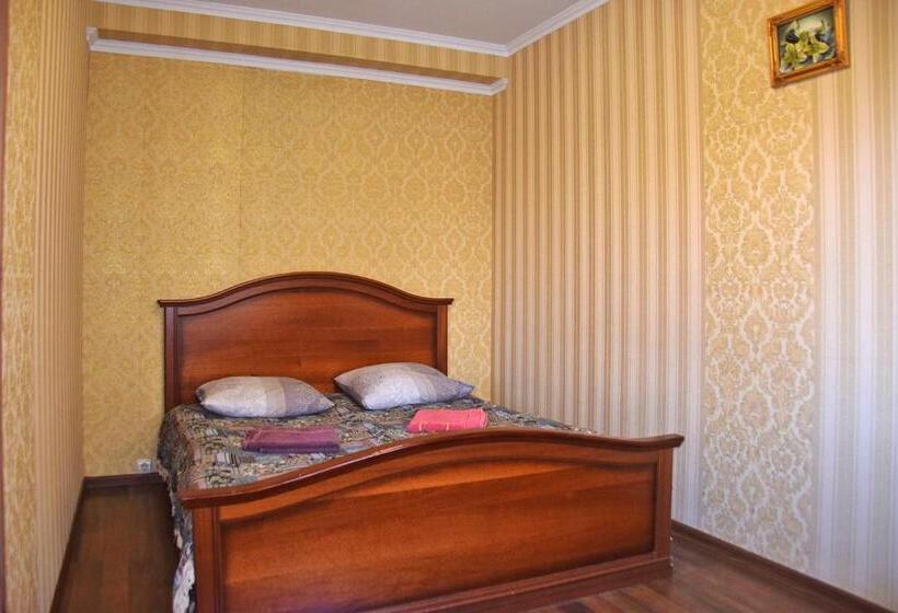 Standard 3 Pers. Værelse m. Balkon, лісова казка