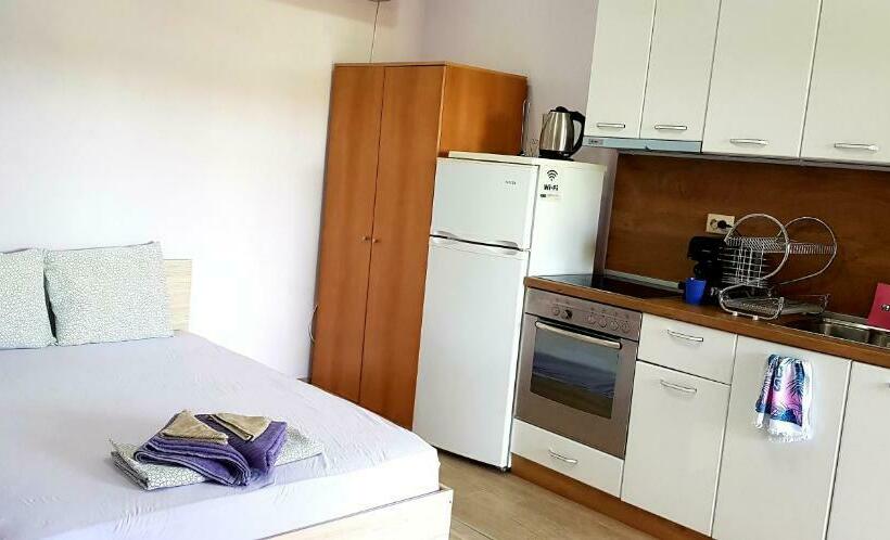 스탠다드 스튜디오, Black Sea Pearl Complex 1