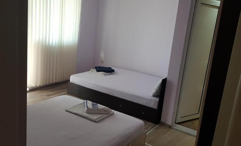 발코니가 있는 4인용 스탠다드 룸, Black Sea Pearl Complex 1