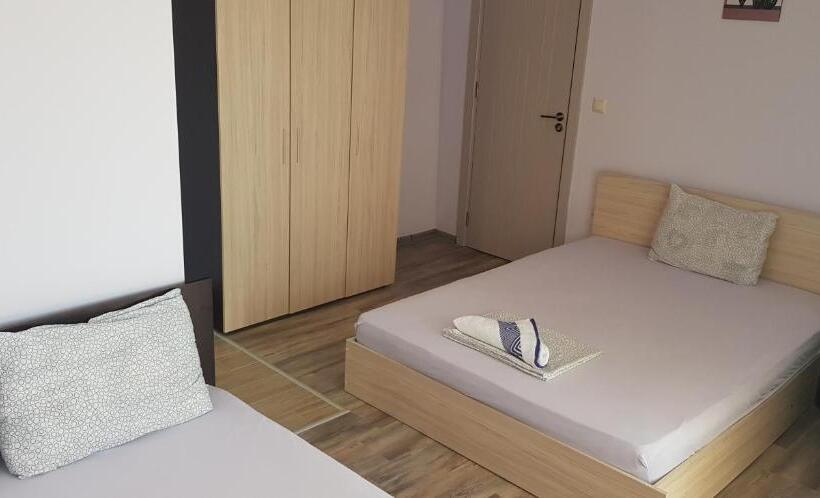 발코니가 있는 4인용 스탠다드 룸, Black Sea Pearl Complex 1