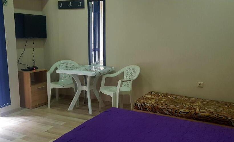 스탠다드 스튜디오 풀장 전망, Black Sea Pearl Complex 1