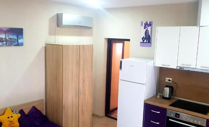 스탠다드 스튜디오 풀장 전망, Black Sea Pearl Complex 1