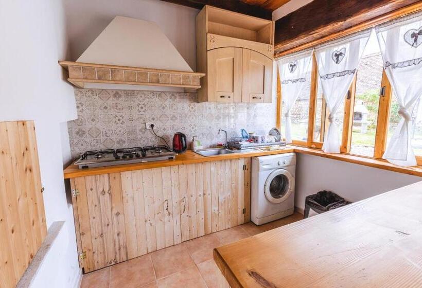 Дом 3 Спальни, Chalet Giuel