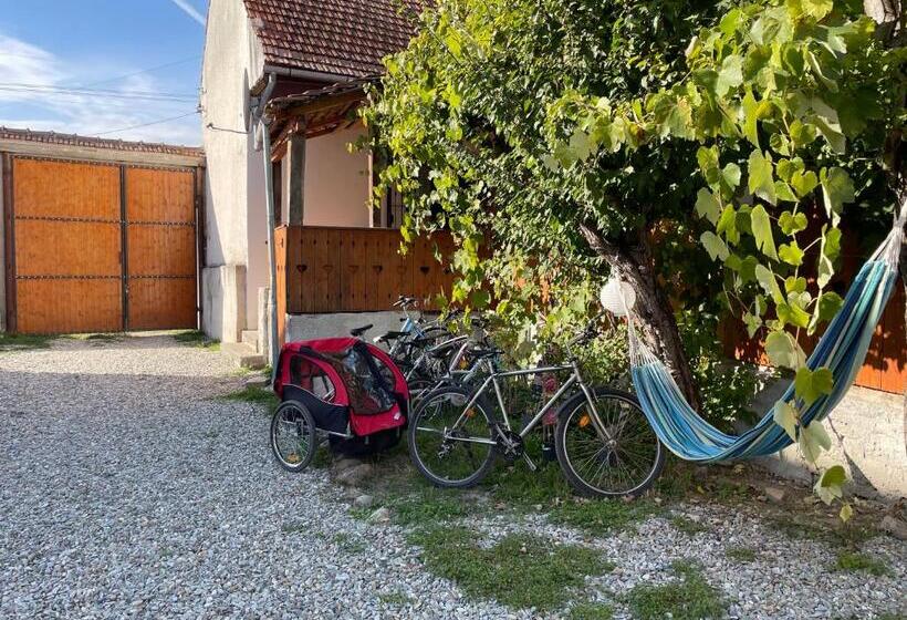 Дом 3 Спальни, Chalet Giuel