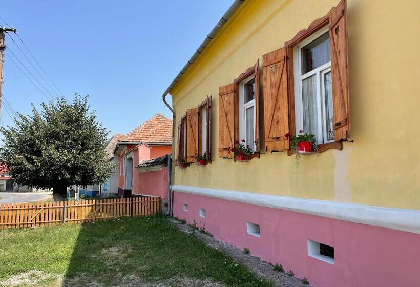 Дом 3 Спальни, Chalet Giuel