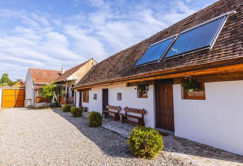 Дом 3 Спальни, Chalet Giuel