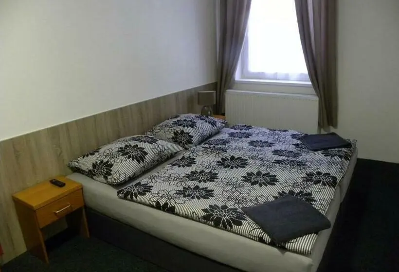 スタンダード４人部屋, Penzion Karolína