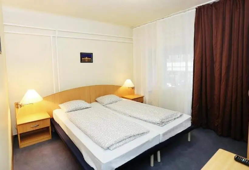 اتاق استاندارد, Mezzo Budapest