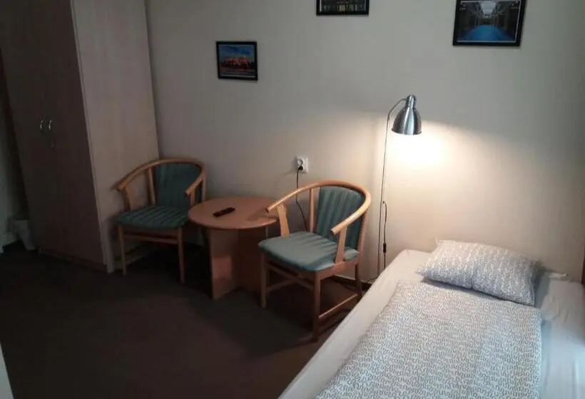 اتاق عادی, Mezzo Budapest