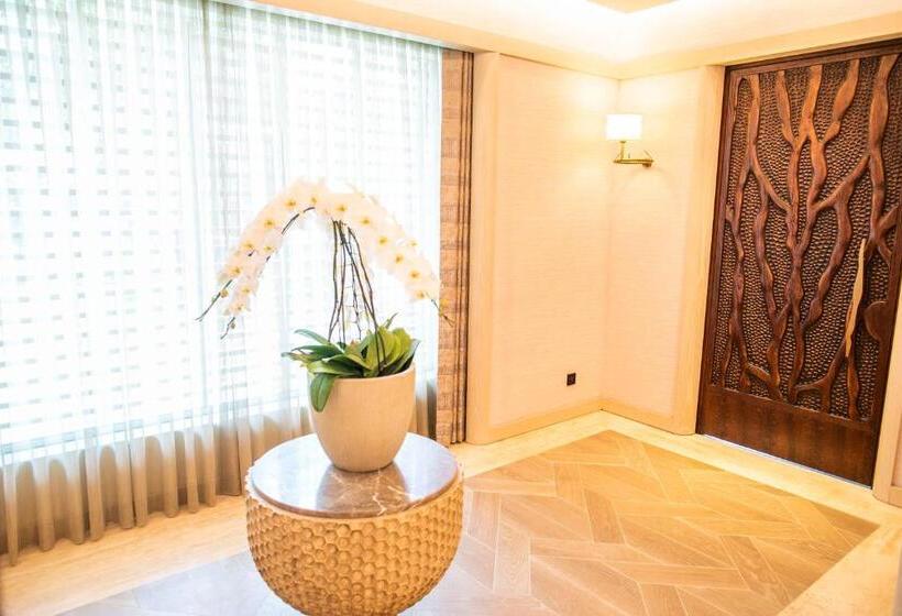 디럭스 스위트, Iniala Beach House