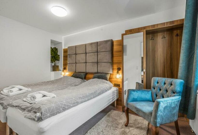 غرفة قياسية, Esbjerg Bb