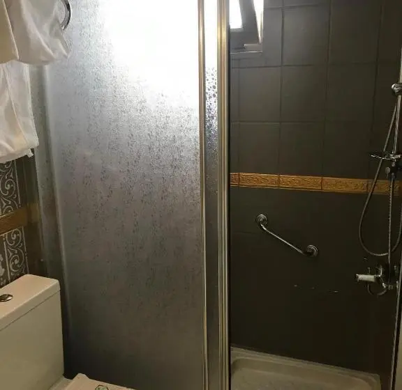 デラックススイート, Hancilar Otel