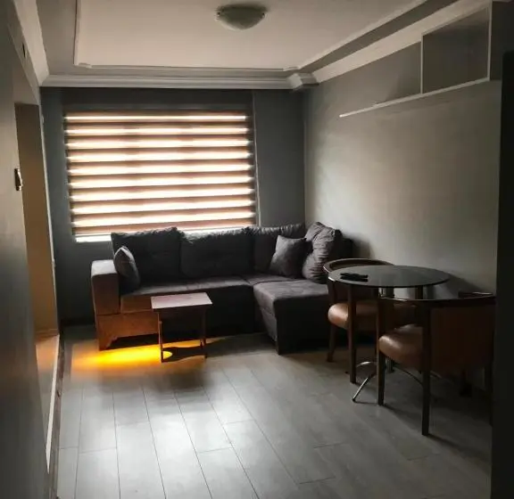 デラックススイート, Hancilar Otel