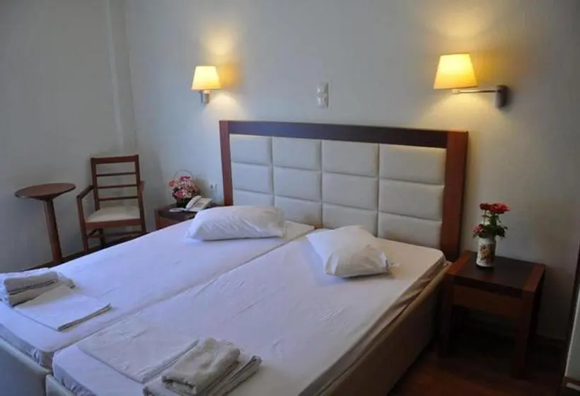 Chambre Classique, Elena