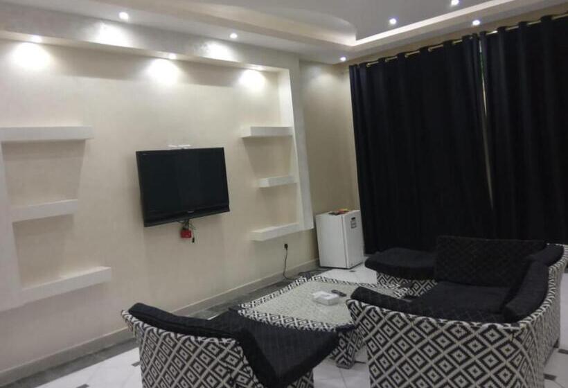 디럭스 패밀리 룸, Corniche Palace