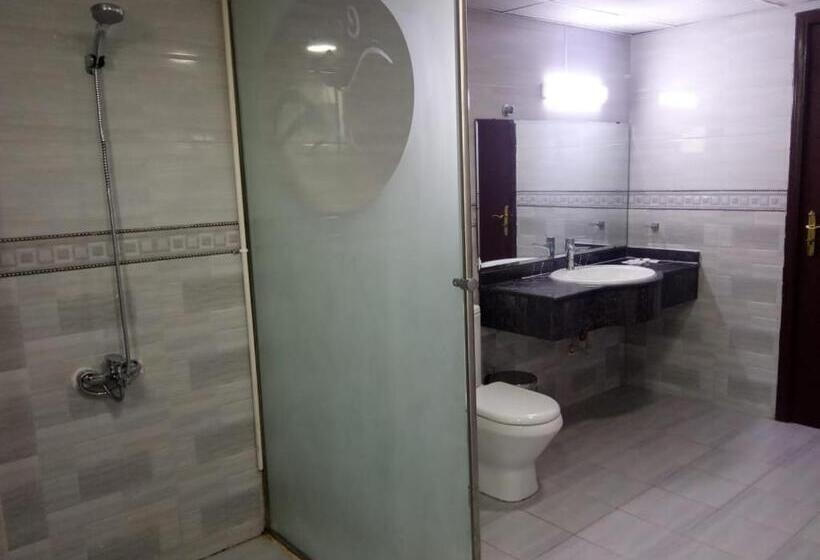 디럭스 패밀리 룸, Corniche Palace