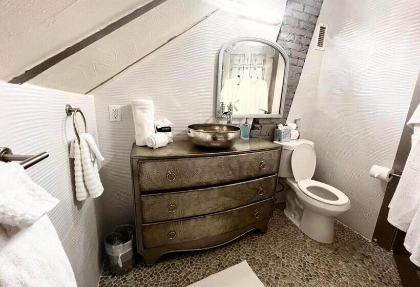 חדר דלוקס עם מיטת קינג, 1001 Nights Historic Bed And Breakfast Adults Only