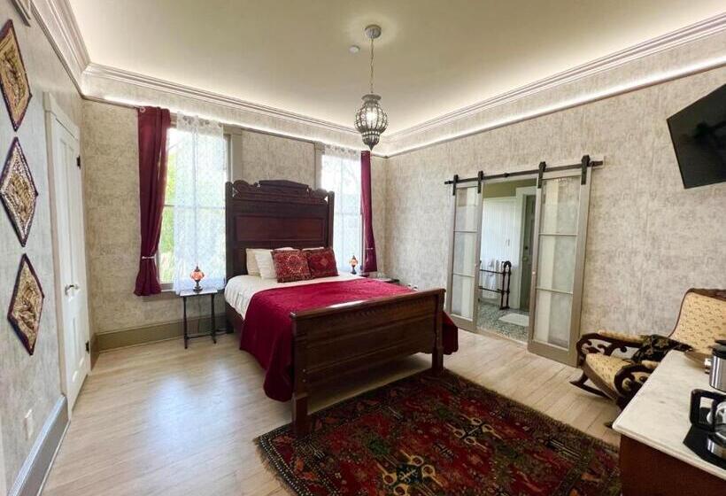 חדר דלוקס עם מרפסת, 1001 Nights Historic Bed And Breakfast Adults Only