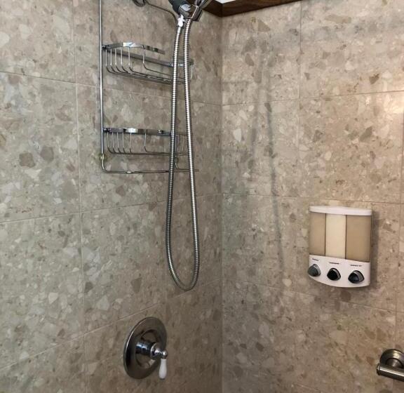 디럭스 트리플 룸, Coppertoppe Inn & Retreat Center