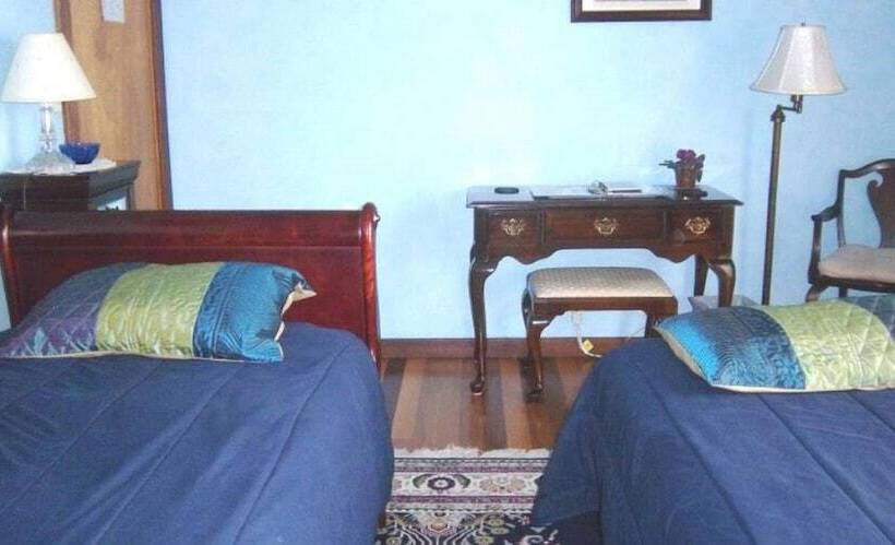 스탠다드 트리플 룸, Coppertoppe Inn & Retreat Center