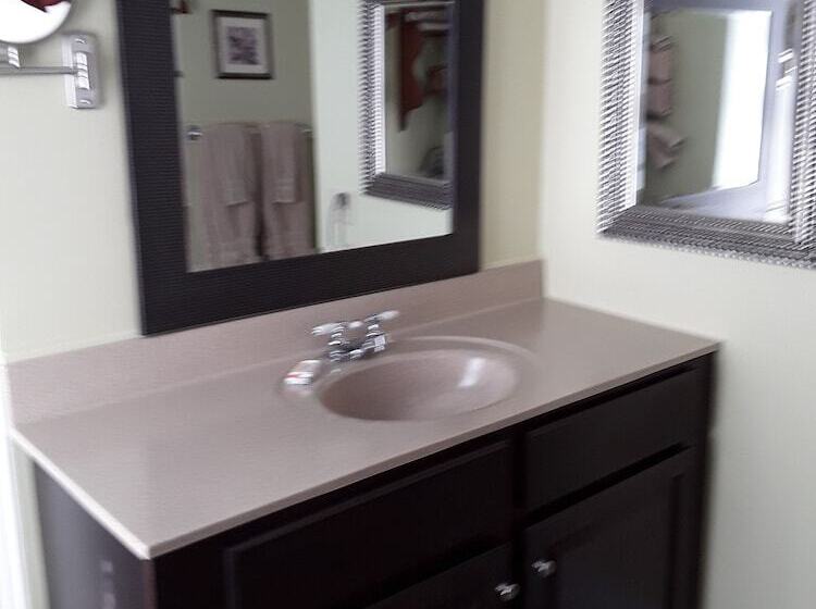 غرفة ديلوكس, Pepper House Inn