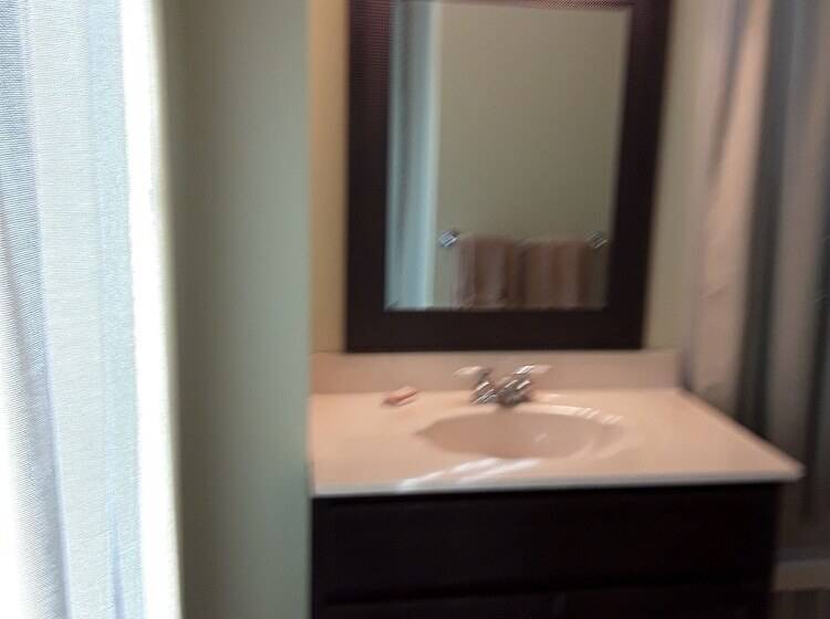 جناح عائلي, Pepper House Inn