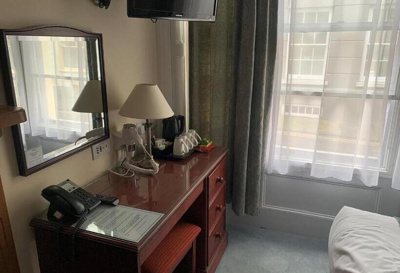 家庭间, Peregrine House