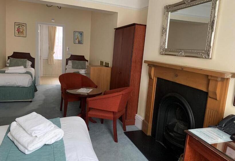 家庭间, Peregrine House