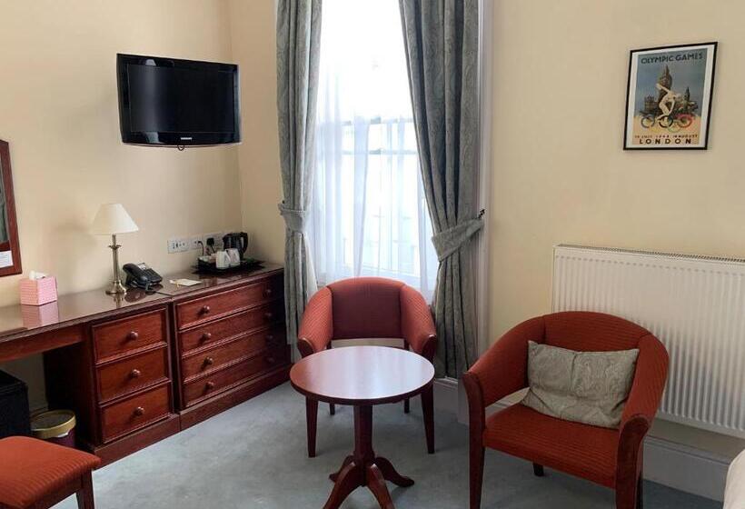 标准间, Peregrine House