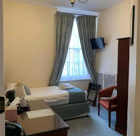 Standard Yhden Hengen Huone, Peregrine House