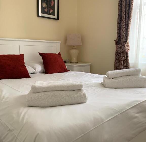 Eenvoudige Kamer, Peregrine House