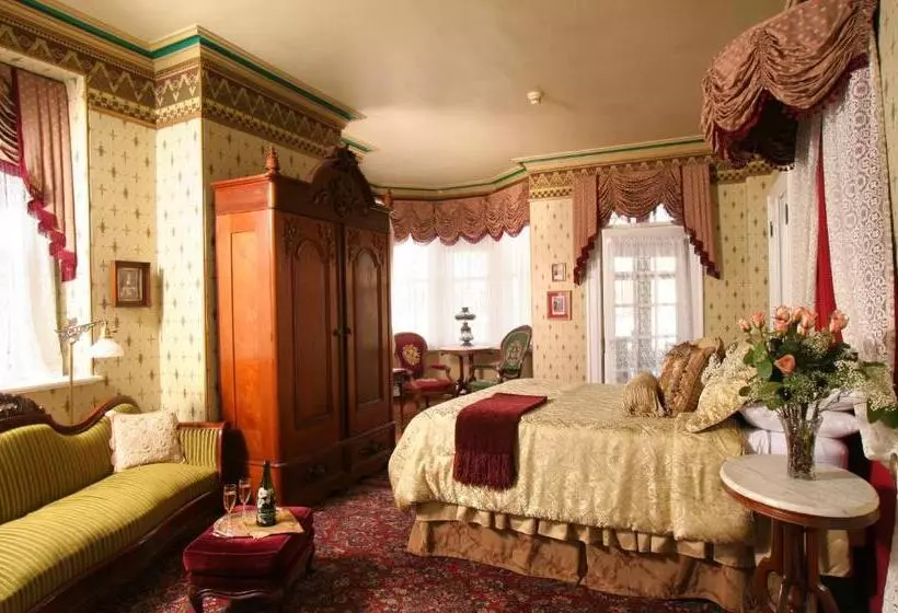 クイーンサイズベッドのスタンダードルーム, The Queen Victoria