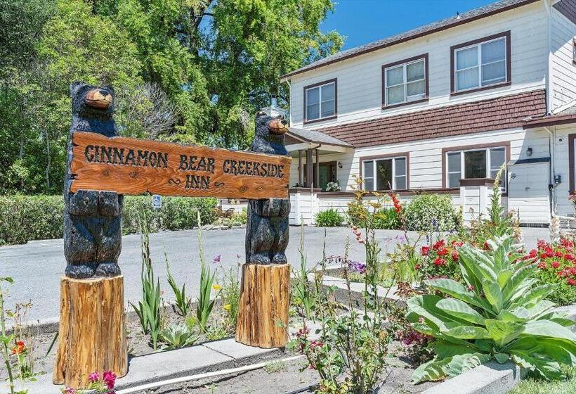 غرفة ديلوكس, Cinnamon Bear Creekside Inn